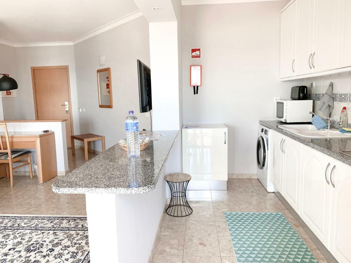 Panoramic Apartment In Portimao: Ocean View, Wifi المظهر الخارجي الصورة